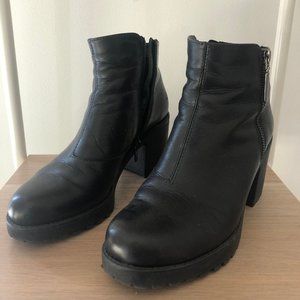 Vagabond Nubuck leather ankle boots